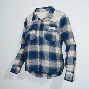 Ladie's Mudd Blue and White Plaid Button Down Shirt with Lace Accents Size Large